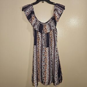 Wishful Park floral off the shoulder dress size L
(INV#A26)